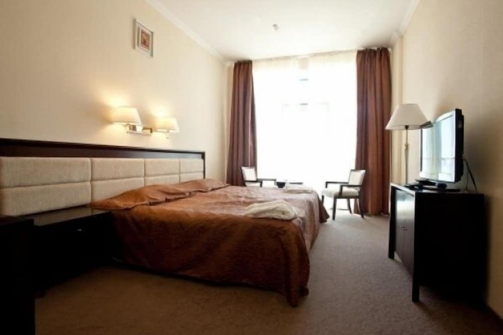 Room 16 of 42