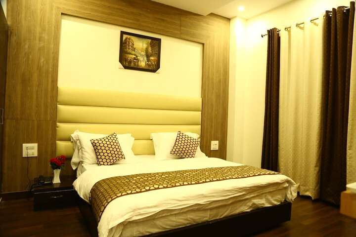 Room 8 of 39