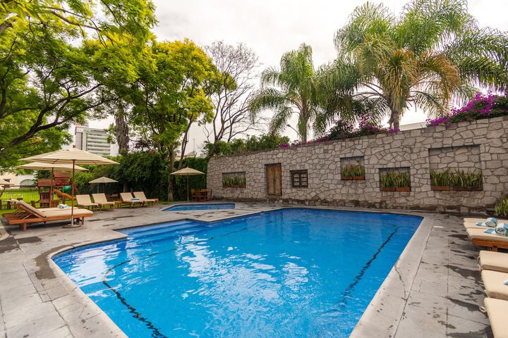 Pool 78 of 120
