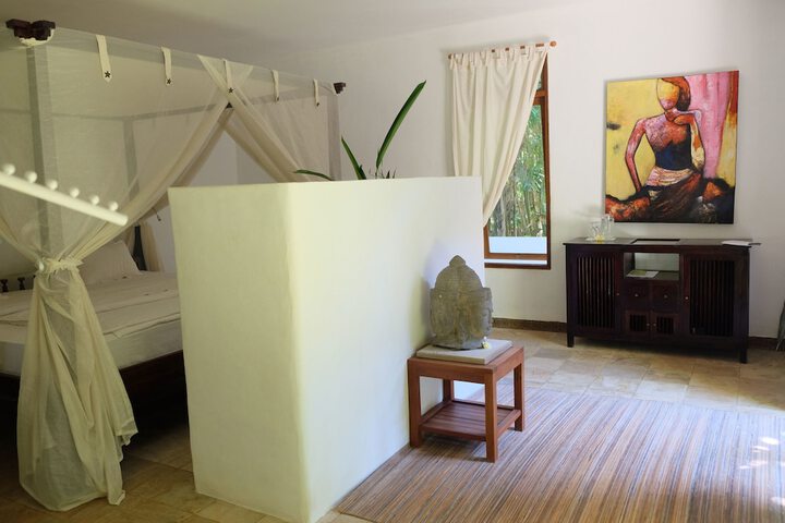 Room 10 of 76