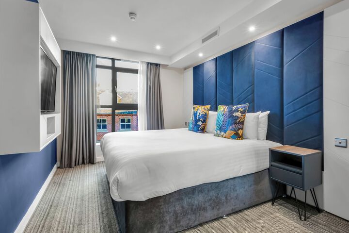 Room 15 of 30