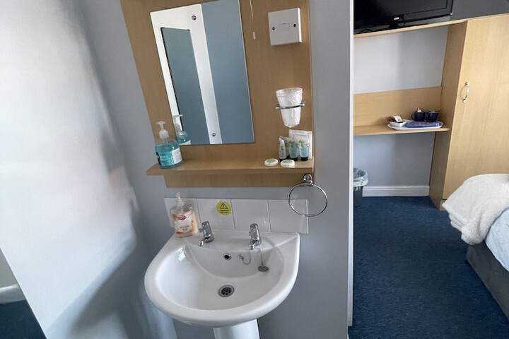 Room 25 of 85