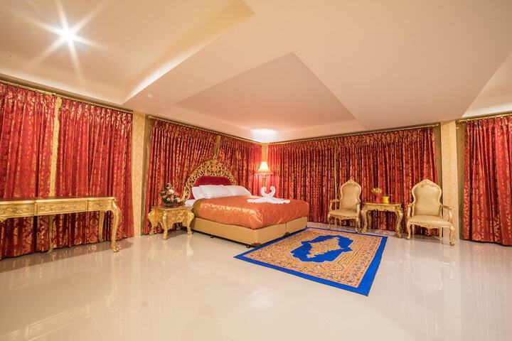 Room 9 of 41