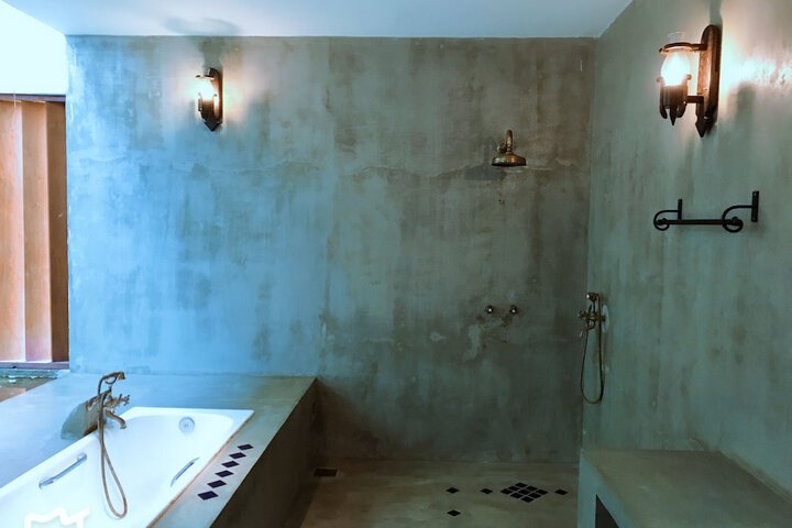 Room 31 of 31