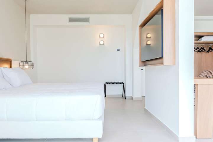 Room 35 of 160