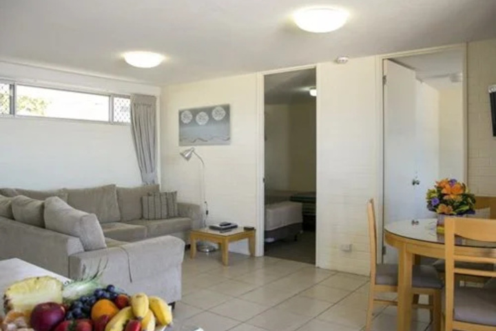 Room 4 of 6