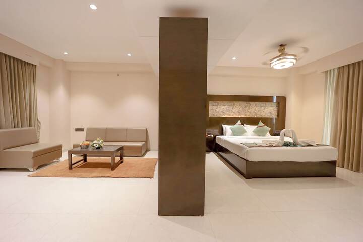 Room 25 of 42