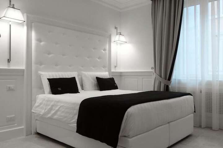 Room 16 of 30