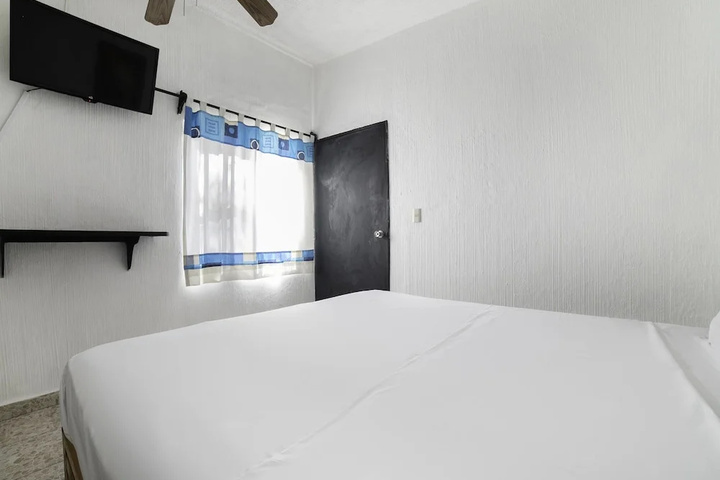 Room 3 of 14