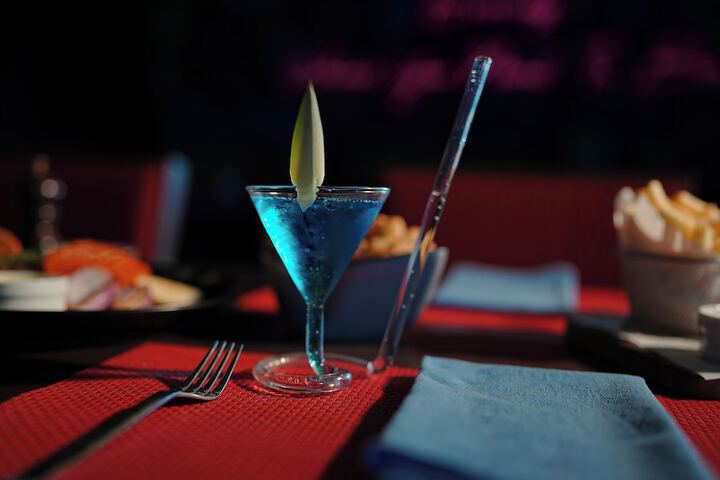 Lounge 56 of 67