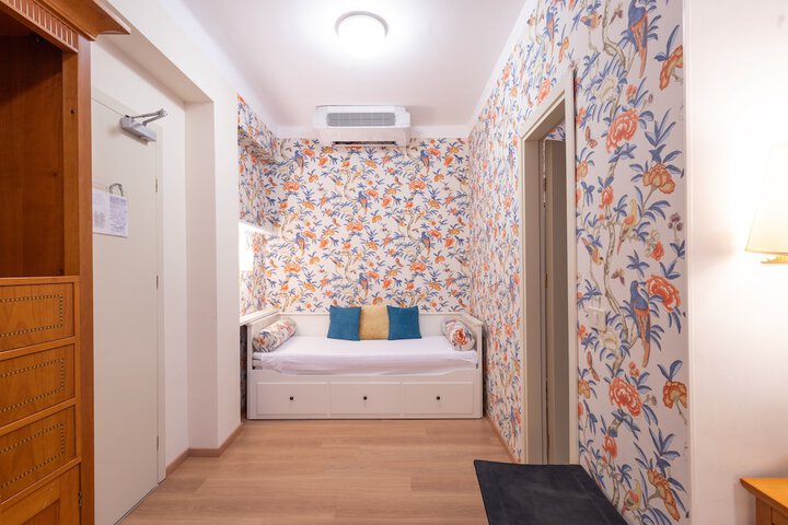 Room 46 of 134