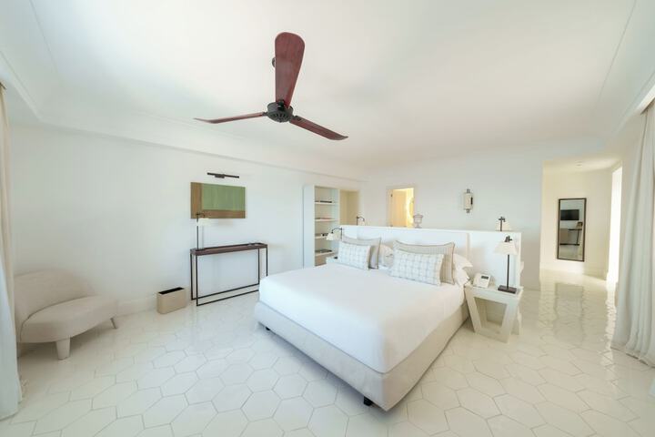 Room 36 of 105
