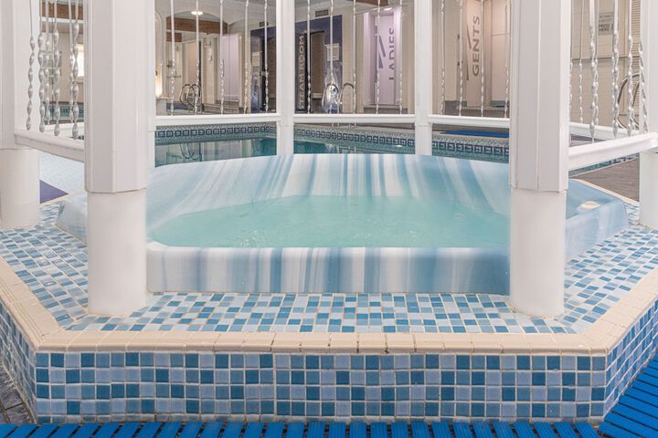 Pool 40 of 53