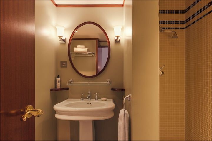 Room 35 of 56