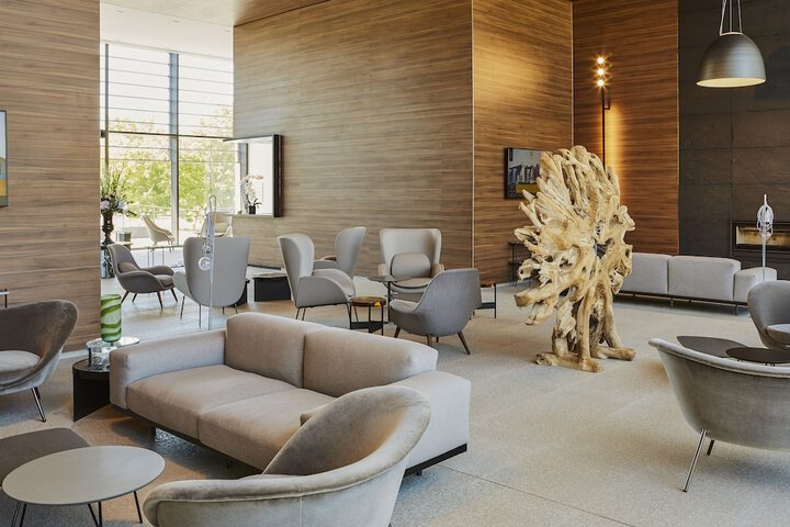 Hotel Interior 4 of 181