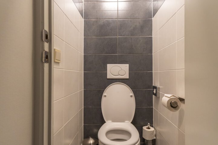 Room 15 of 61