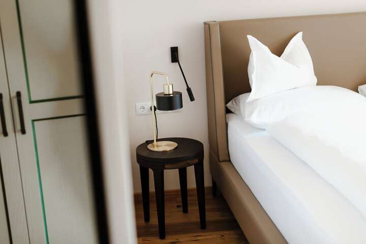Room 4 of 36