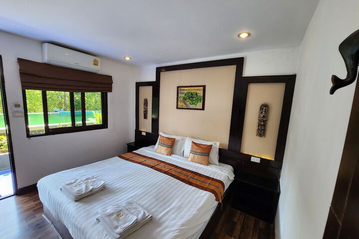 Room 48 of 68