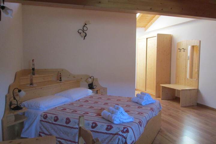 Room 8 of 51