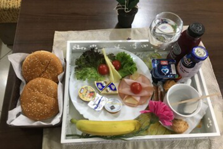 Breakfast/Coffee Service 6 of 123