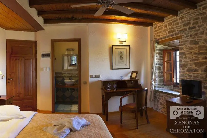 Room 4 of 27
