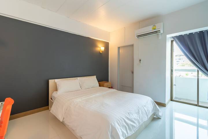 Room 10 of 63