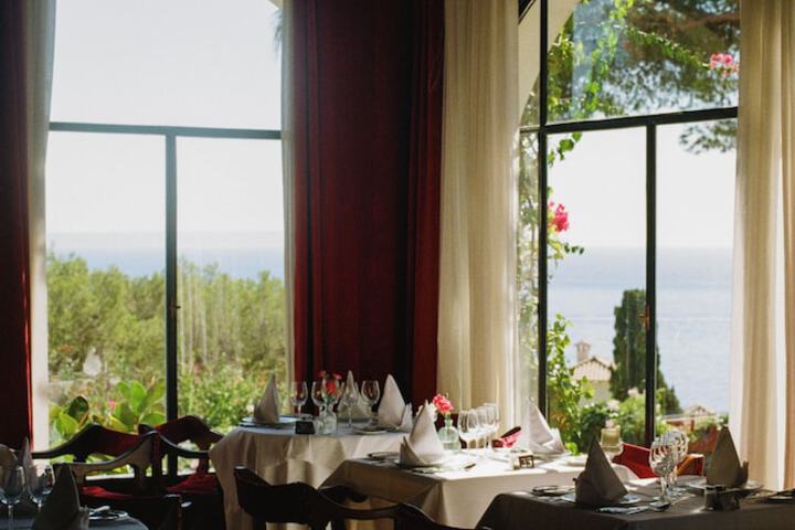 Dining 64 of 81