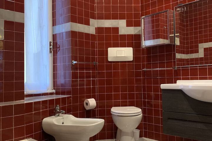 Room 10 of 27