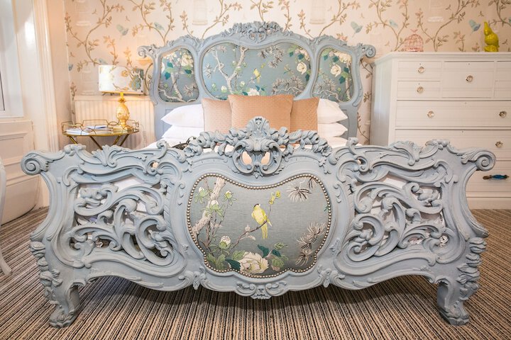 Room 52 of 250