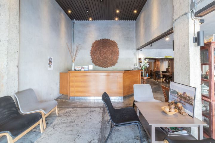 Lobby Entry