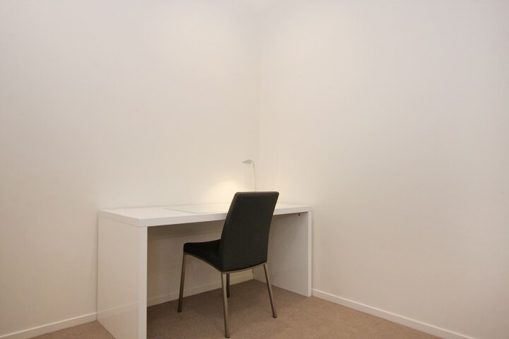 Room 11 of 74