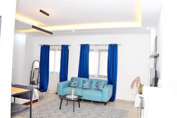 Room 5 of 28