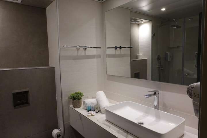 Room 20 of 46