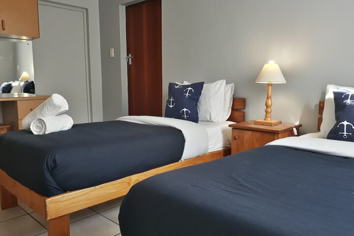 Room 17 of 163