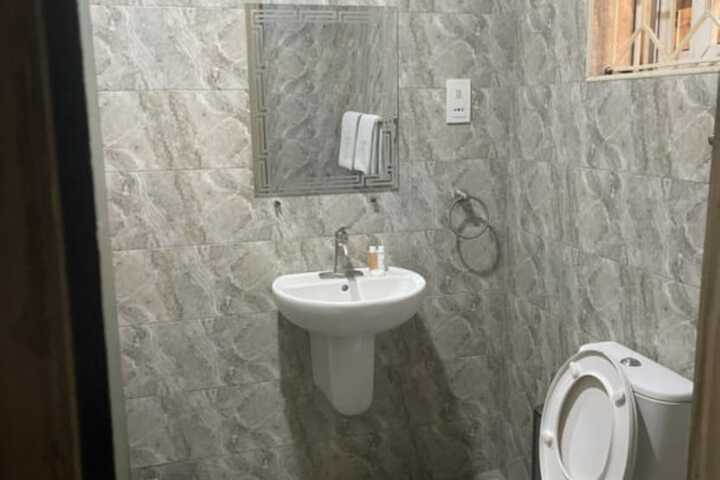 Room 7 of 14