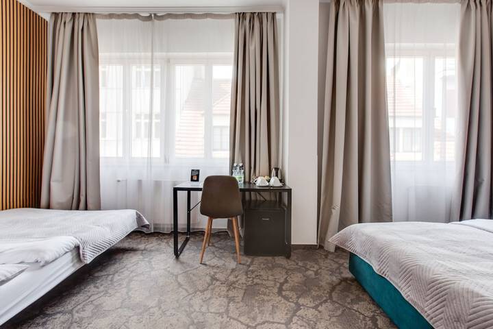 Room 21 of 115