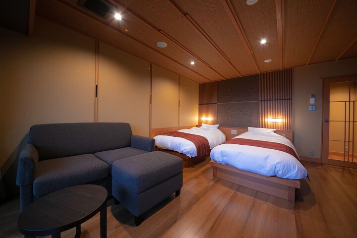 Room 8 of 70