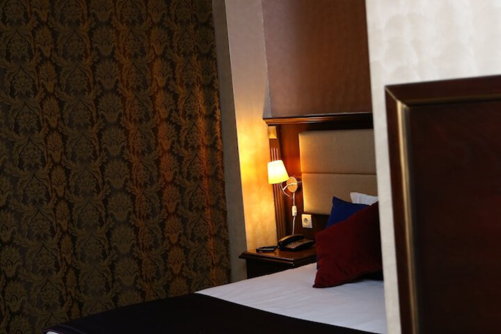 Room 56 of 122