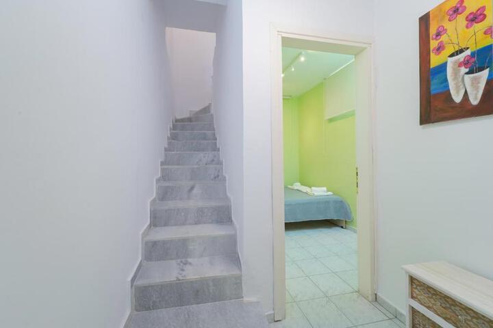 Room 12 of 21