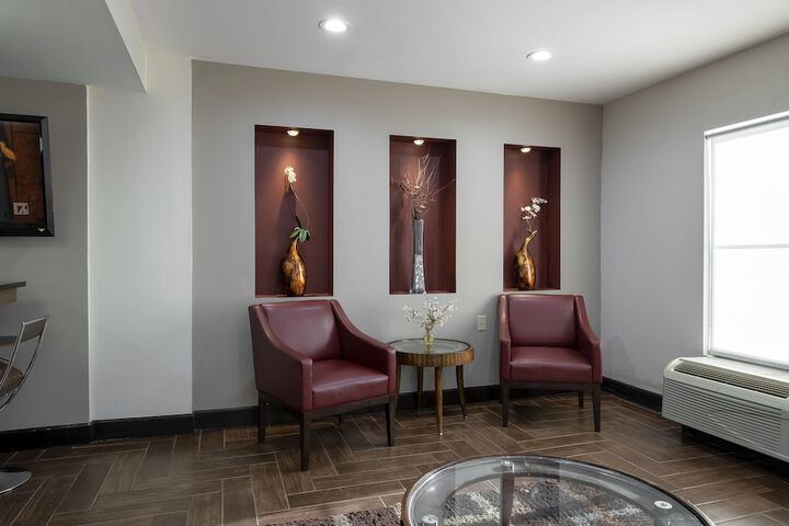Hotel Interior 6 of 25