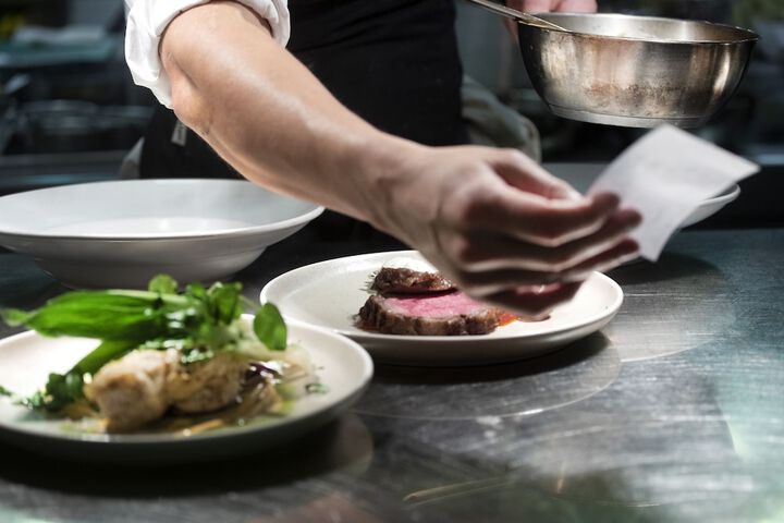 Dining 65 of 96