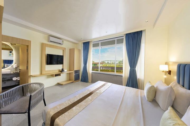 Room 9 of 23