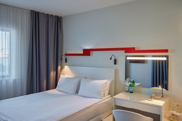Room 18 of 81