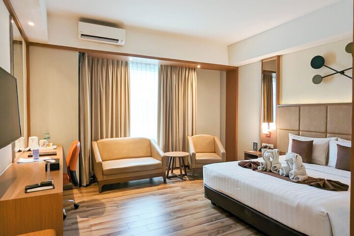 Room 43 of 64