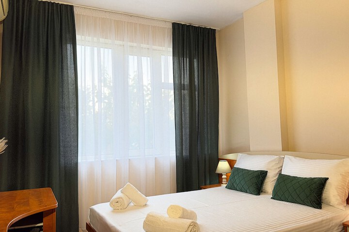 Room 4 of 41