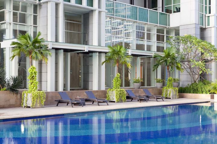 Pool Hotel