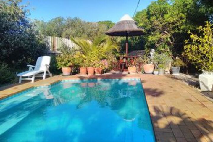 Pool 23 of 25