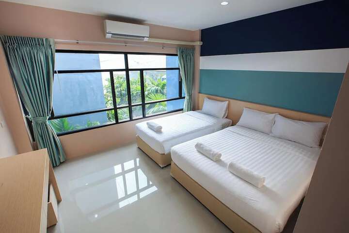 Room 14 of 40