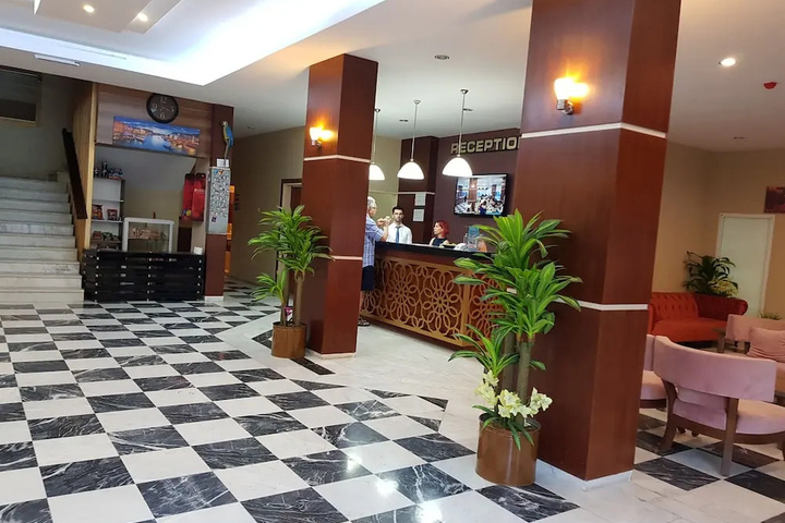 Bella Pino Beach Club Hotel