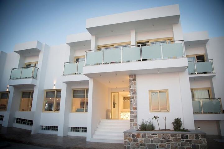 Zephyros Hotel